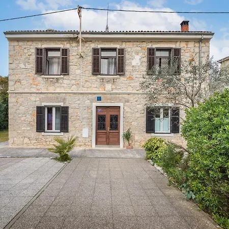 Nikola Apartment Fazana